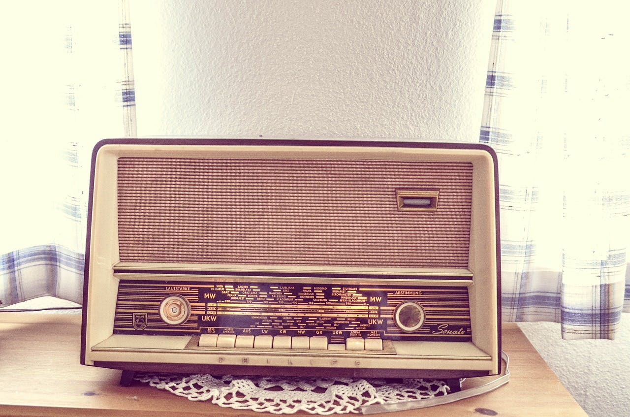 tube-radio-338511_1280